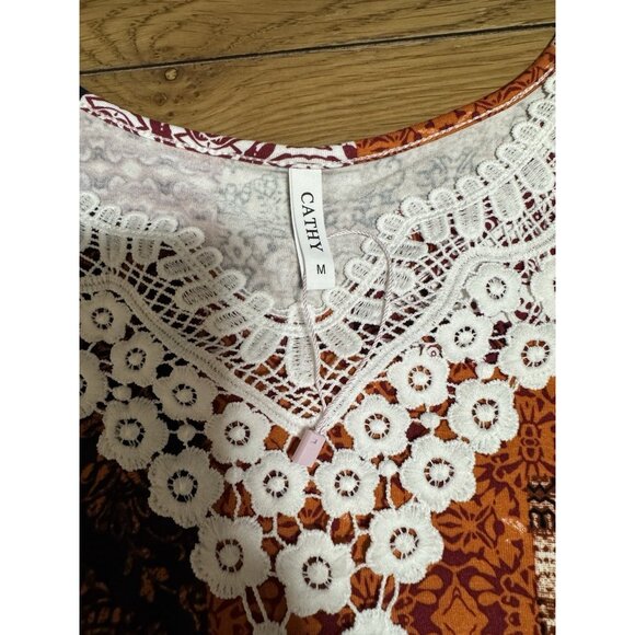 Cathy Women Size Medium Tunic Top Short Sleeve V Neck Lace Stretch Colorful - Picture 6 of 9